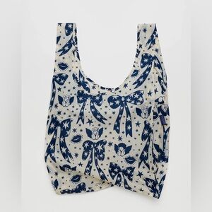 NWT Baggu Standard Reusable in Cherub Bows print